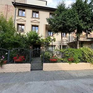 מלון Boutique Cathedral Plaza Residences For Rent Downtown