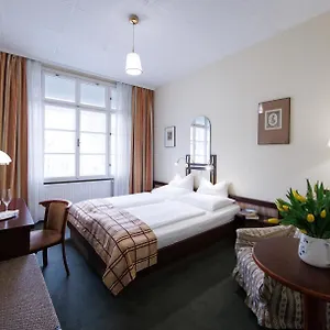 4* B&B Continental Hotel-pension