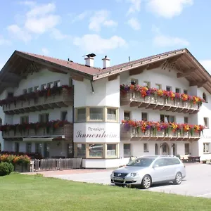 pension-sonnenheim-schonberg-im-stubaital.innsbruckaustriahotels.com/