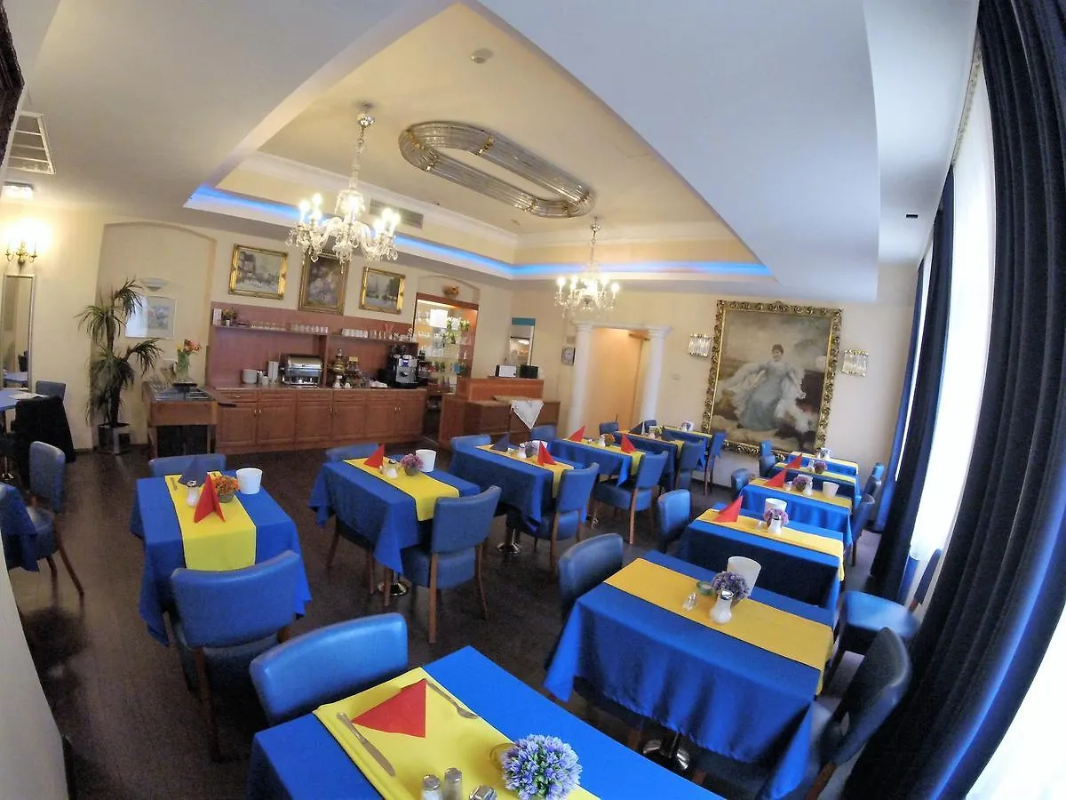 Hotel Pension Excellence Wien 4*,